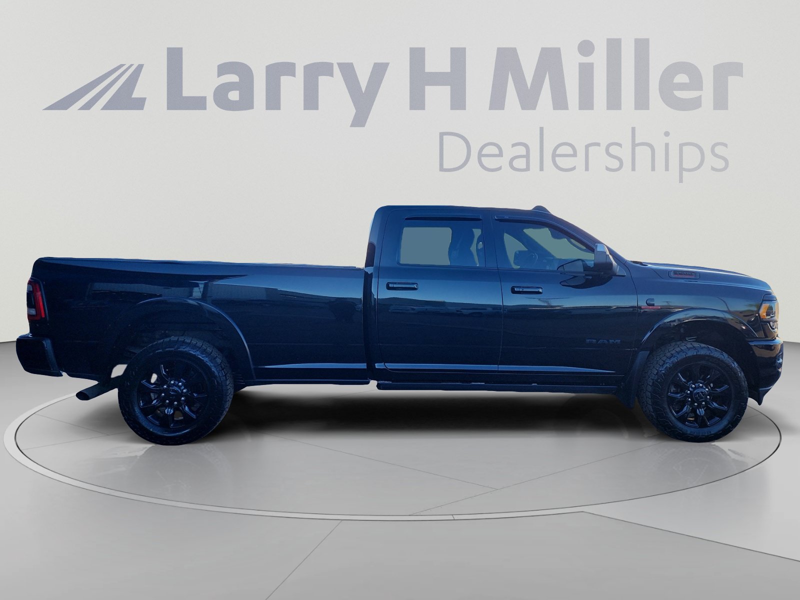 Used 2022 RAM 3500 Limited AWD/4WD image 6