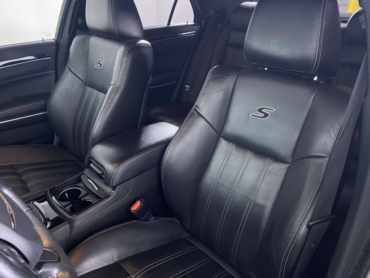 Used 2021 Chrysler 300 S RWD image 11