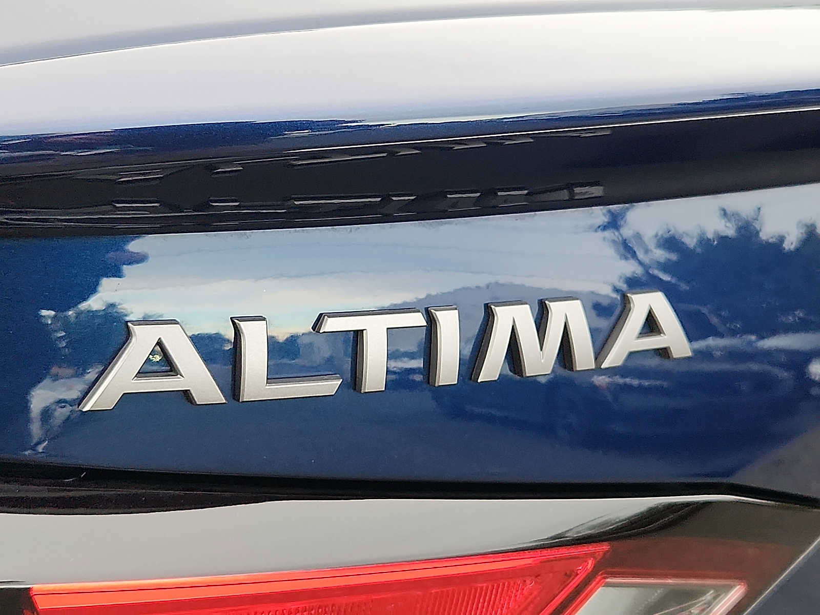 Used 2023 Nissan Altima 2.5 SR FWD image 28