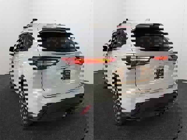 Used 2022 Toyota Highlander XLE image 5
