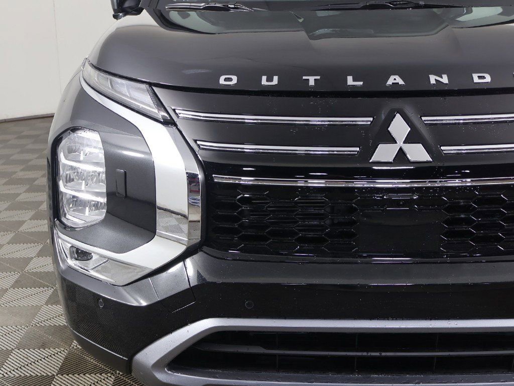 New 2026 Mitsubishi Outlander SE image 16