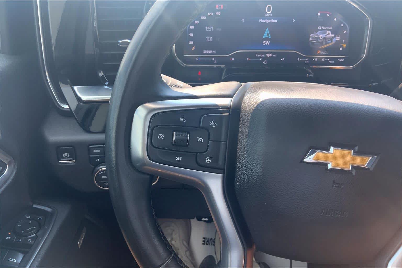 Used 2025 Chevrolet Silverado 2500 LTZ w/ LTZ Convenience Package AWD/4WD image 24