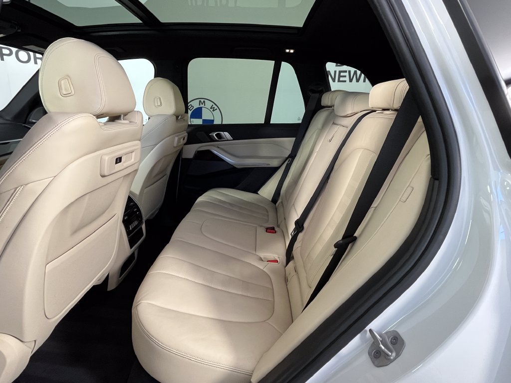 Used 2021 BMW X5 xDrive40i w/ Premium Package AWD/4WD image 18