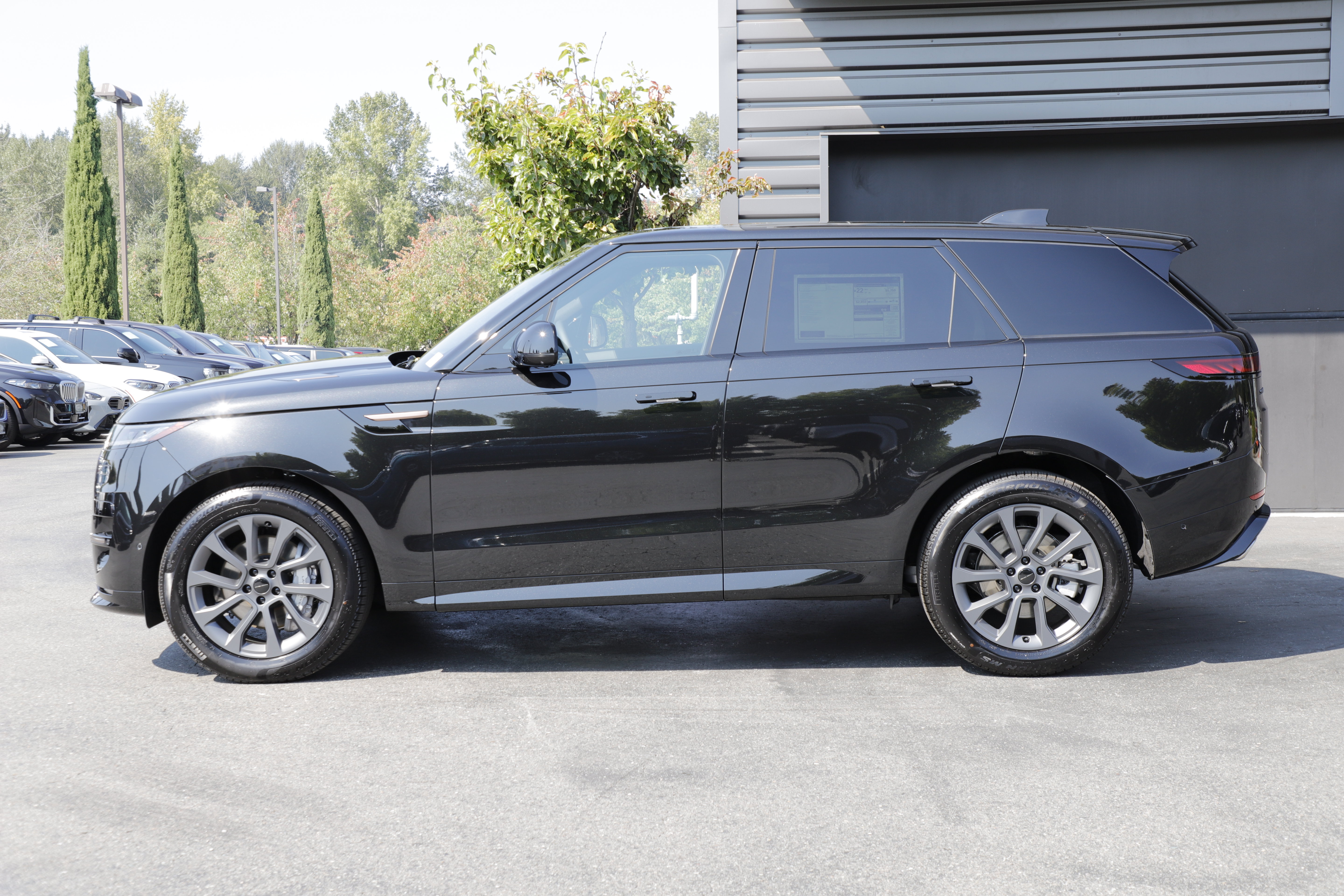New 2026 Land Rover Range Rover Sport Dynamic SE AWD/4WD image 7
