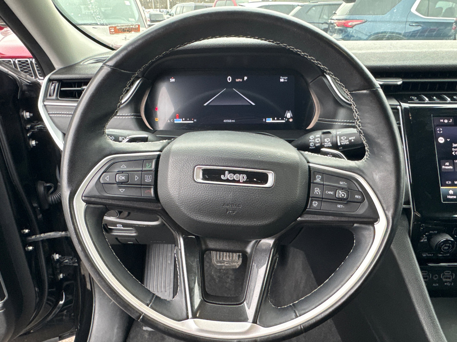 Used 2022 Jeep Grand Cherokee L Laredo w/ Luxury Tech Group I AWD/4WD image 14