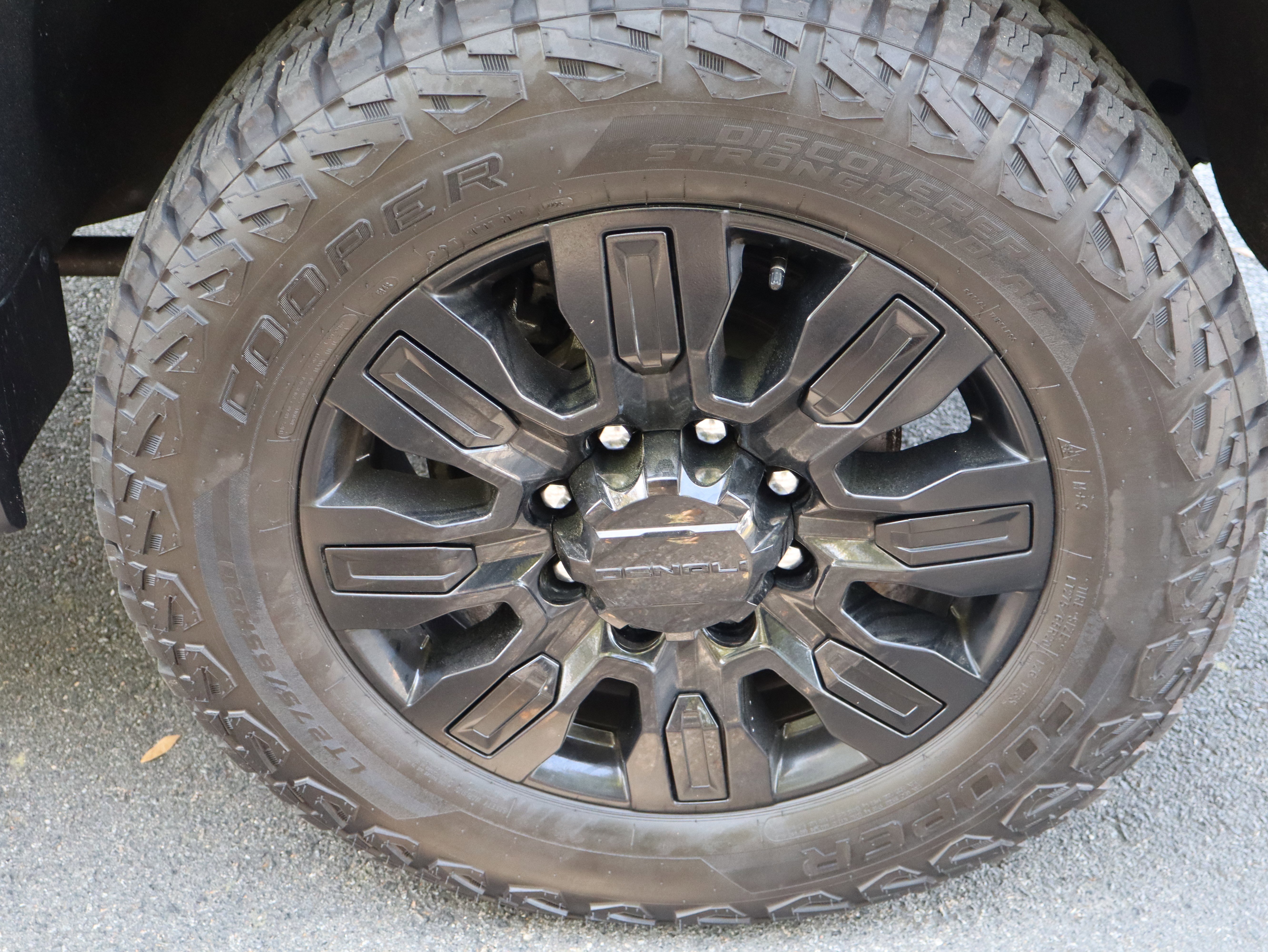 Used 2025 GMC Sierra 2500 Denali Ultimate image 15