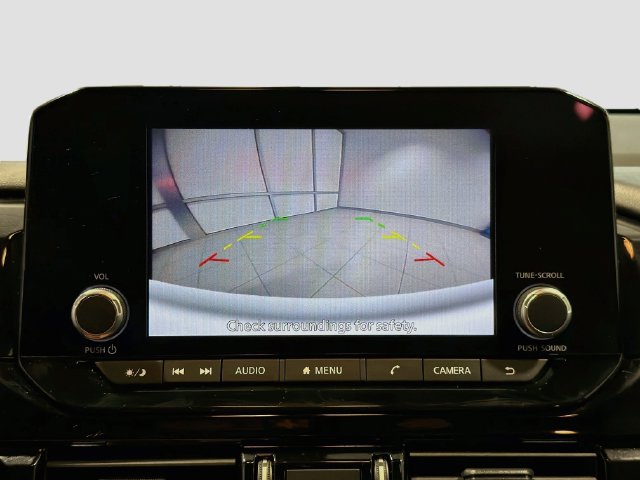 Used 2025 Nissan Pathfinder SV AWD/4WD image 12