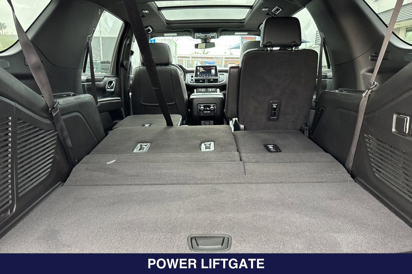 Used 2022 GMC Yukon SLT w/ SLT Luxury Package RWD image 18