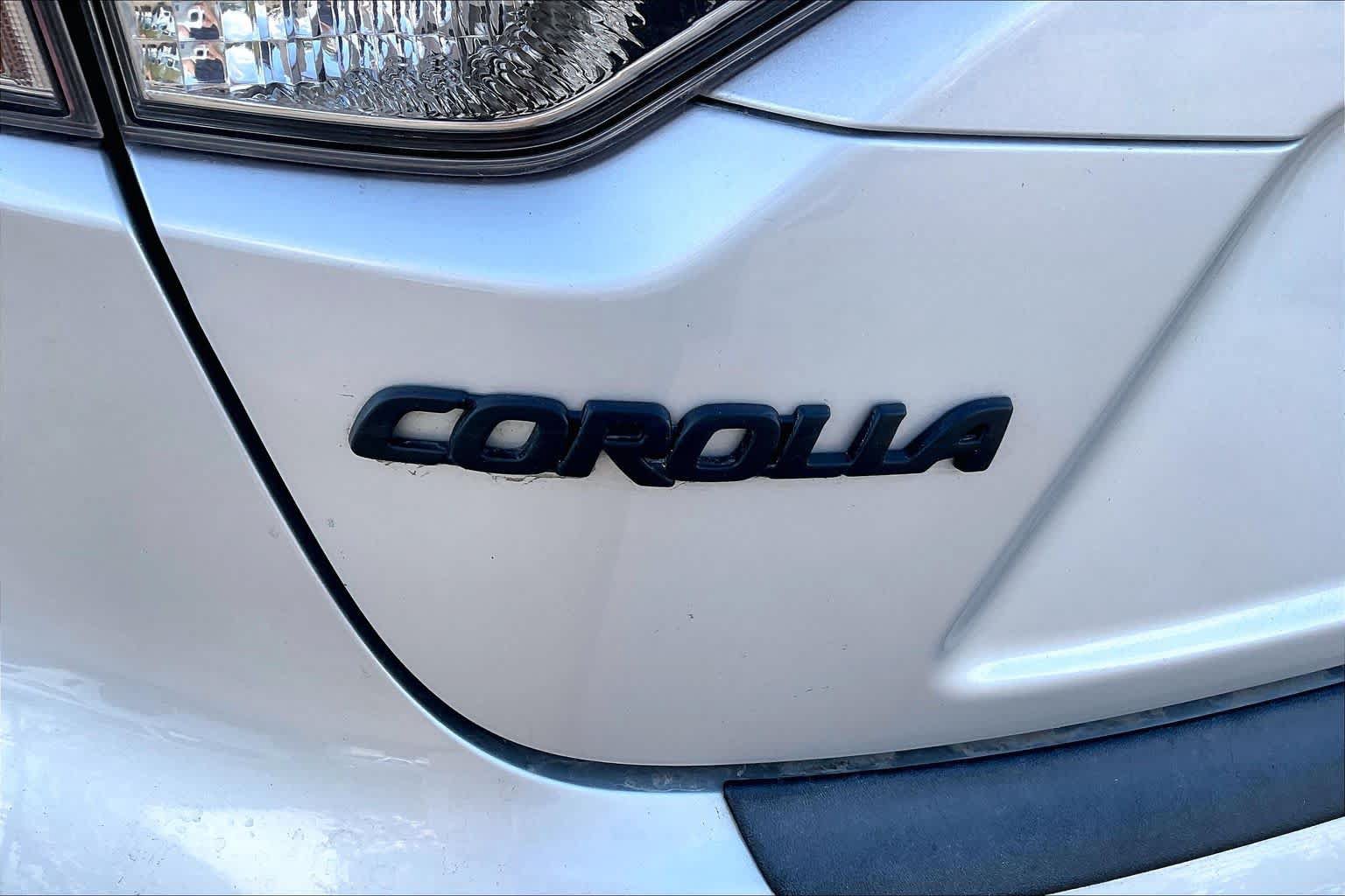 Used 2025 Toyota Corolla SE FWD image 29