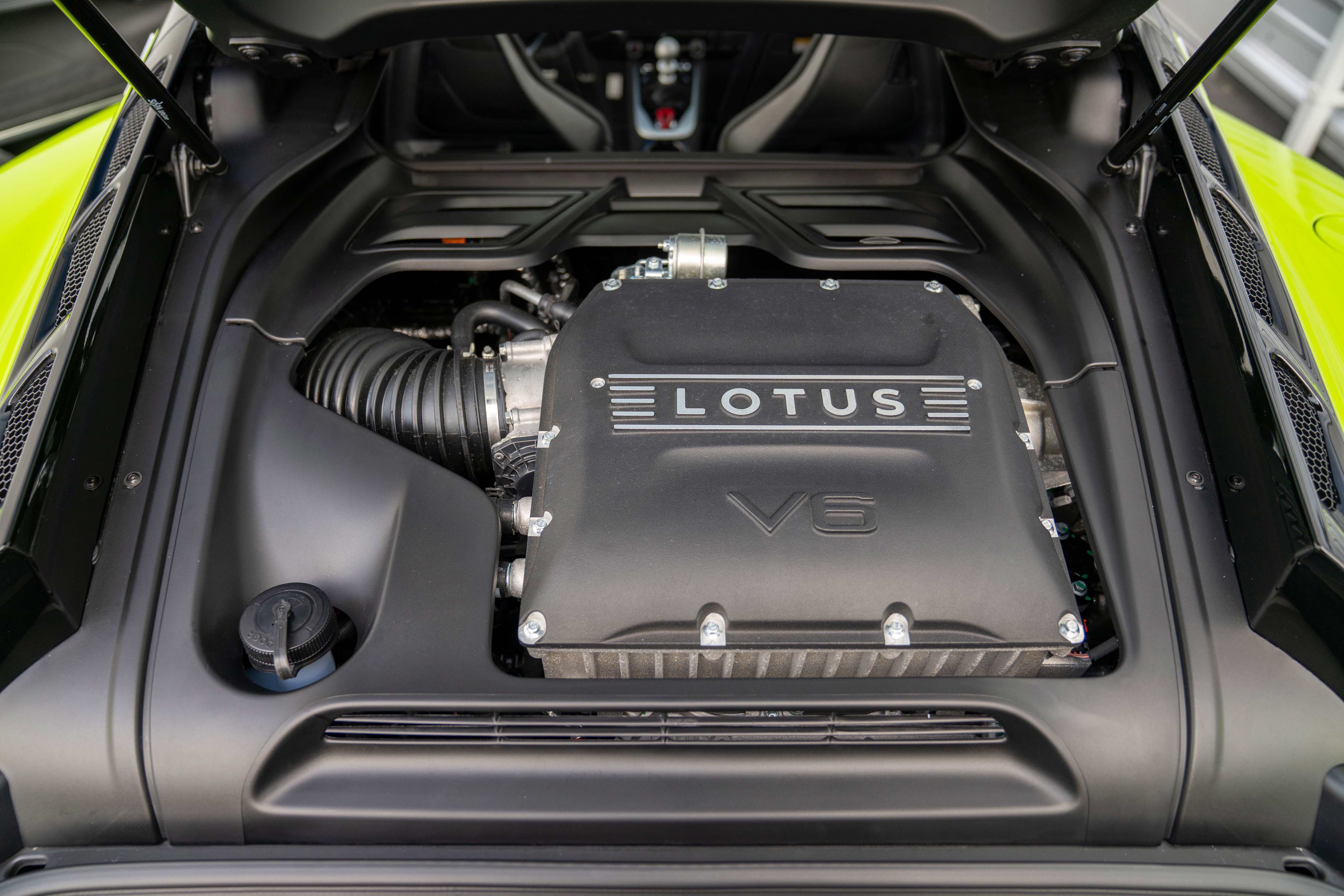Used 2025 Lotus Emira RWD image 35
