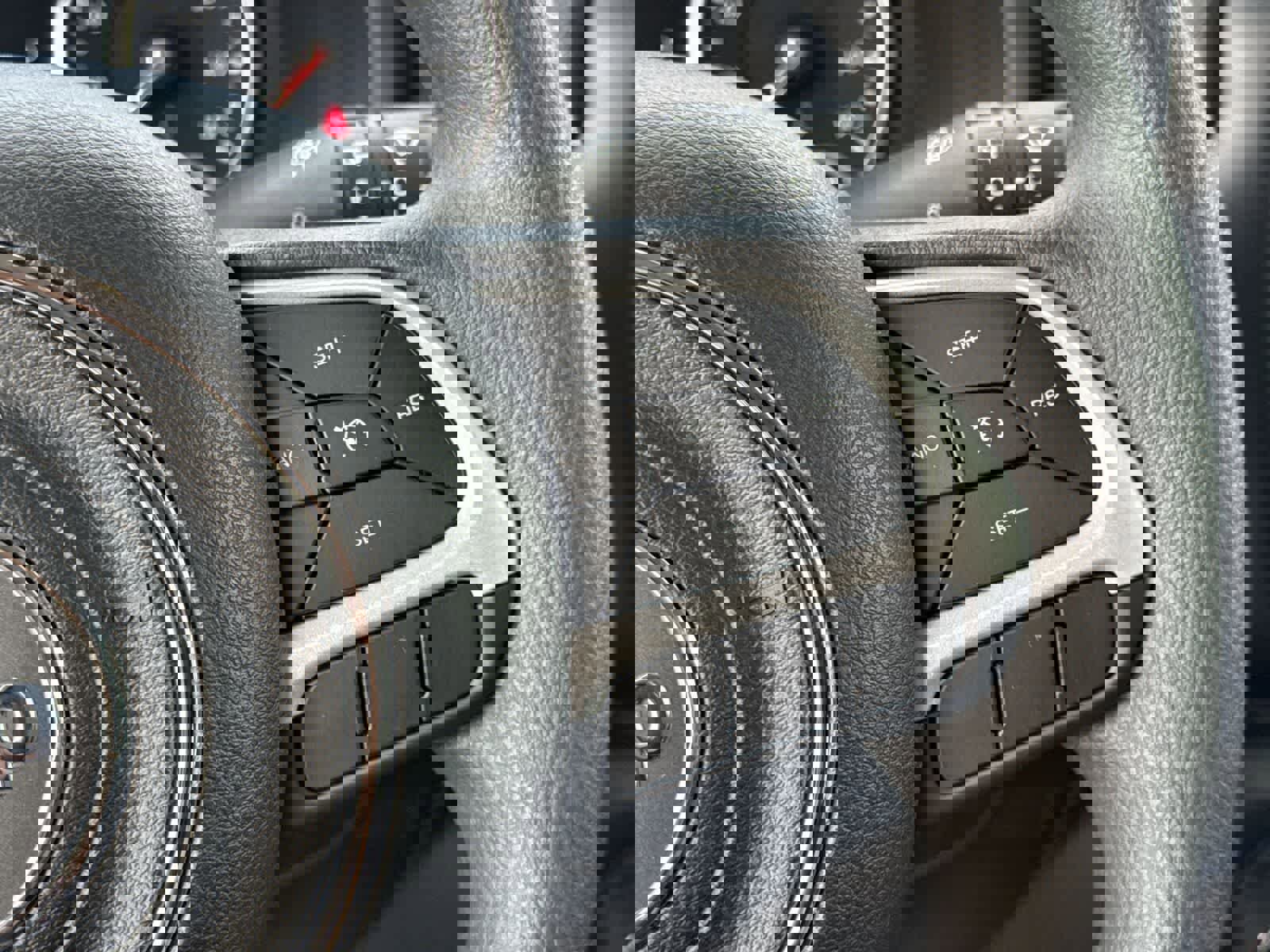 Used 2023 Jeep Renegade Latitude image 29