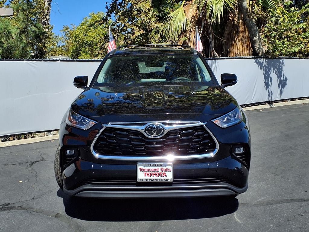 New 2026 Toyota Highlander Limited AWD/4WD image 2