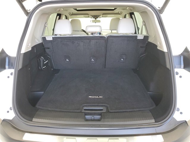 Used 2023 Nissan Rogue SV w/ SV Premium B Package image 10