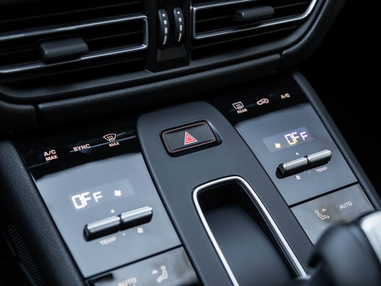 Certified 2026 Porsche Macan image 26