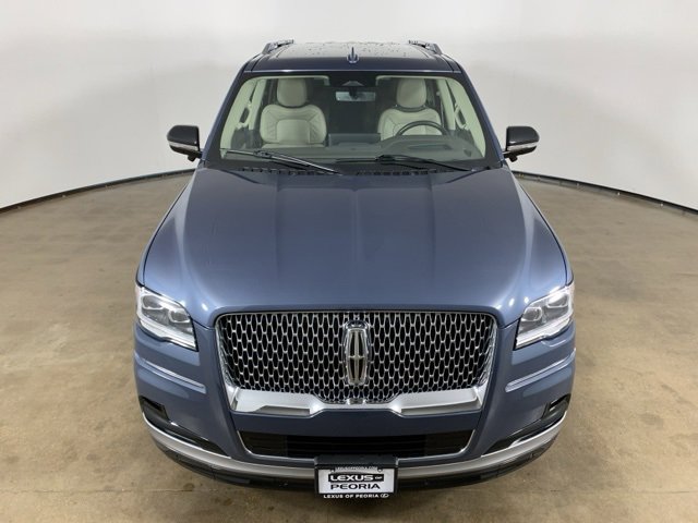 Used 2023 Lincoln Navigator Reserve image 3