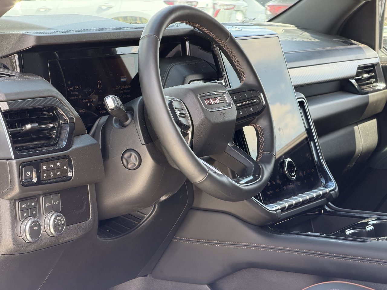 Certified 2026 GMC Yukon AT4 w/ AT4 Premium Package AWD/4WD image 10