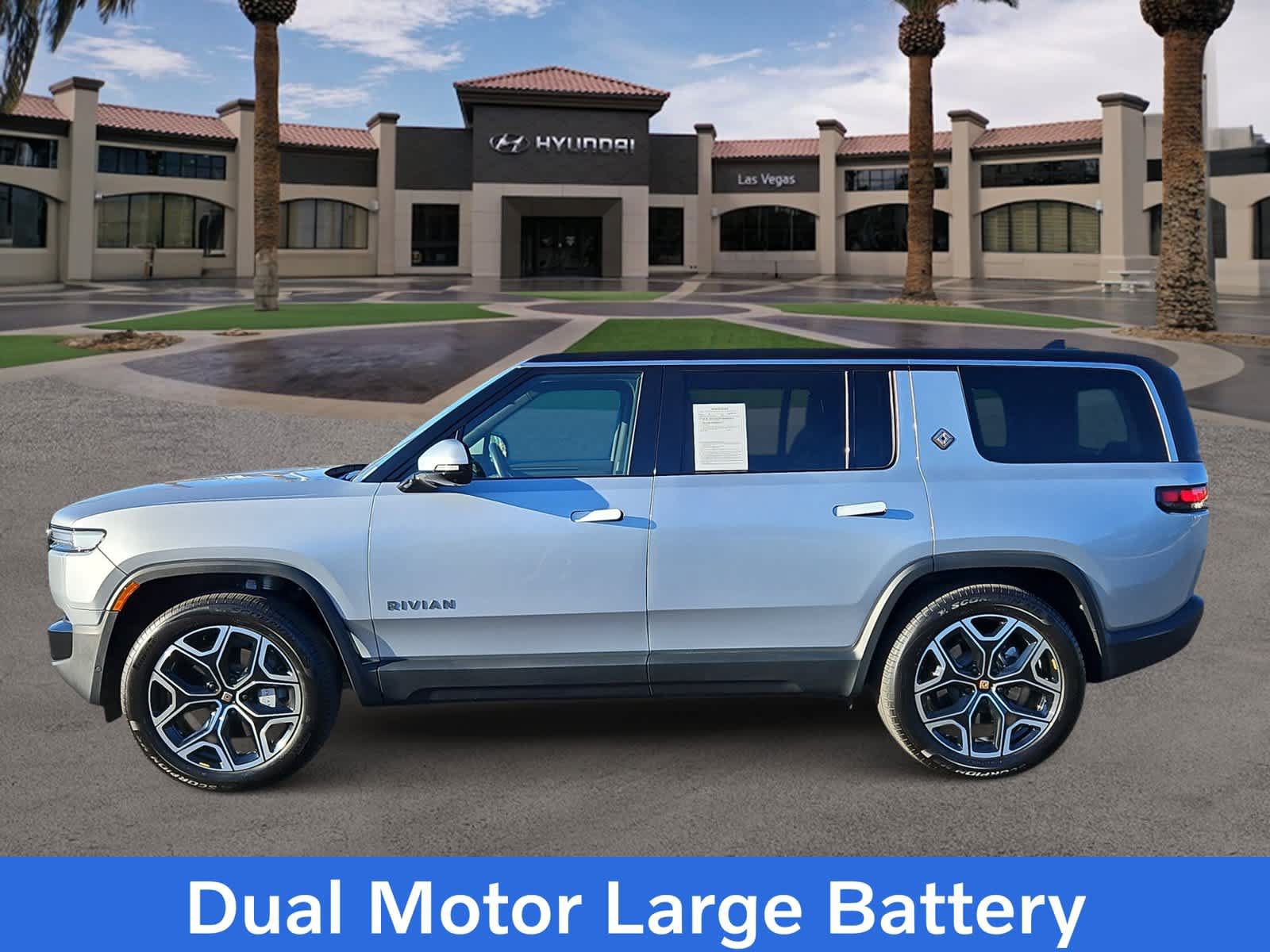 Used 2025 Rivian R1S Adventure Dual AWD/4WD image 5