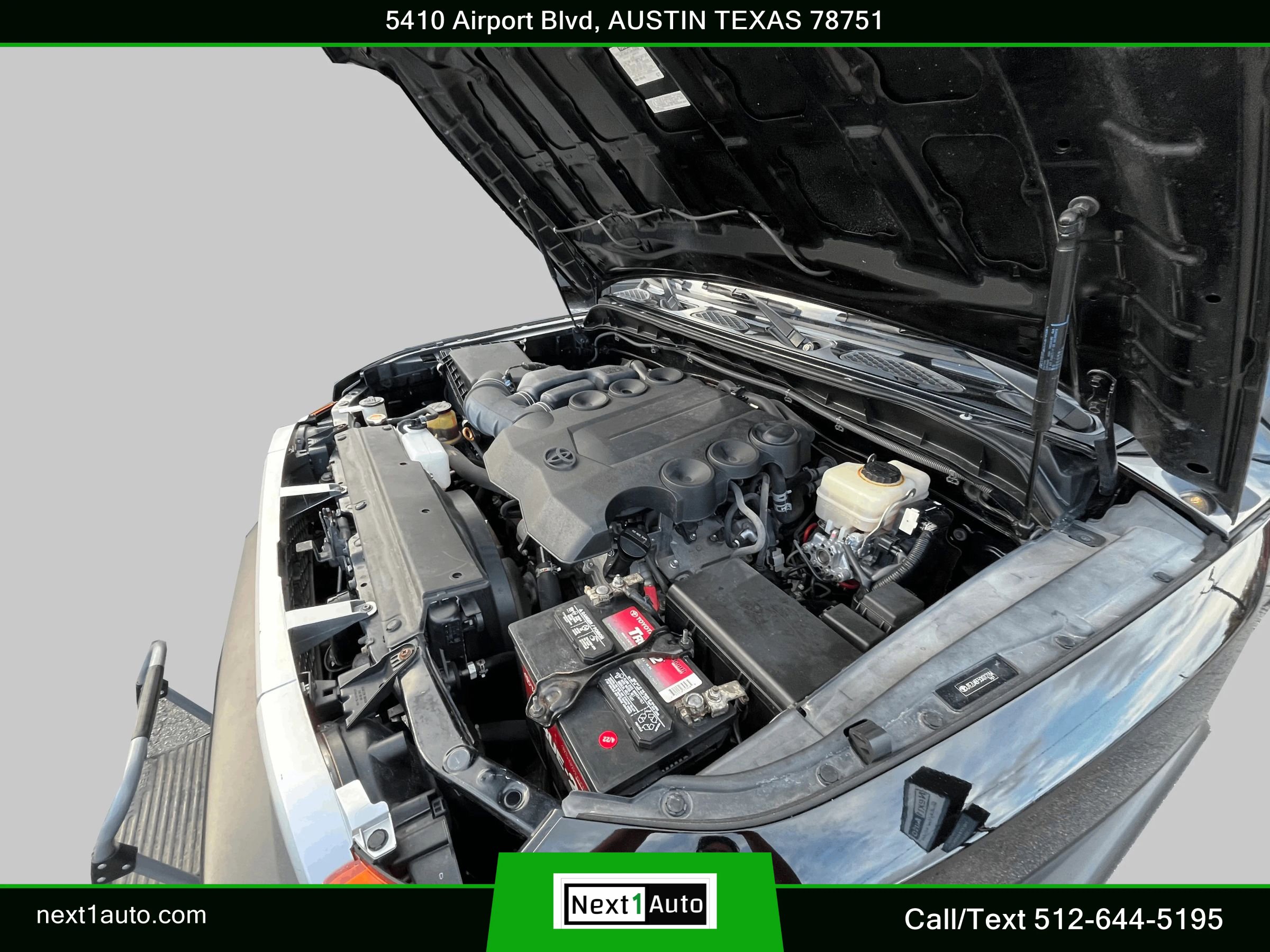 Used 2012 Toyota FJ Cruiser 2WD w/ Upgrade Pkg image 33