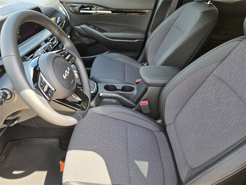 New 2026 Kia Seltos S image 9