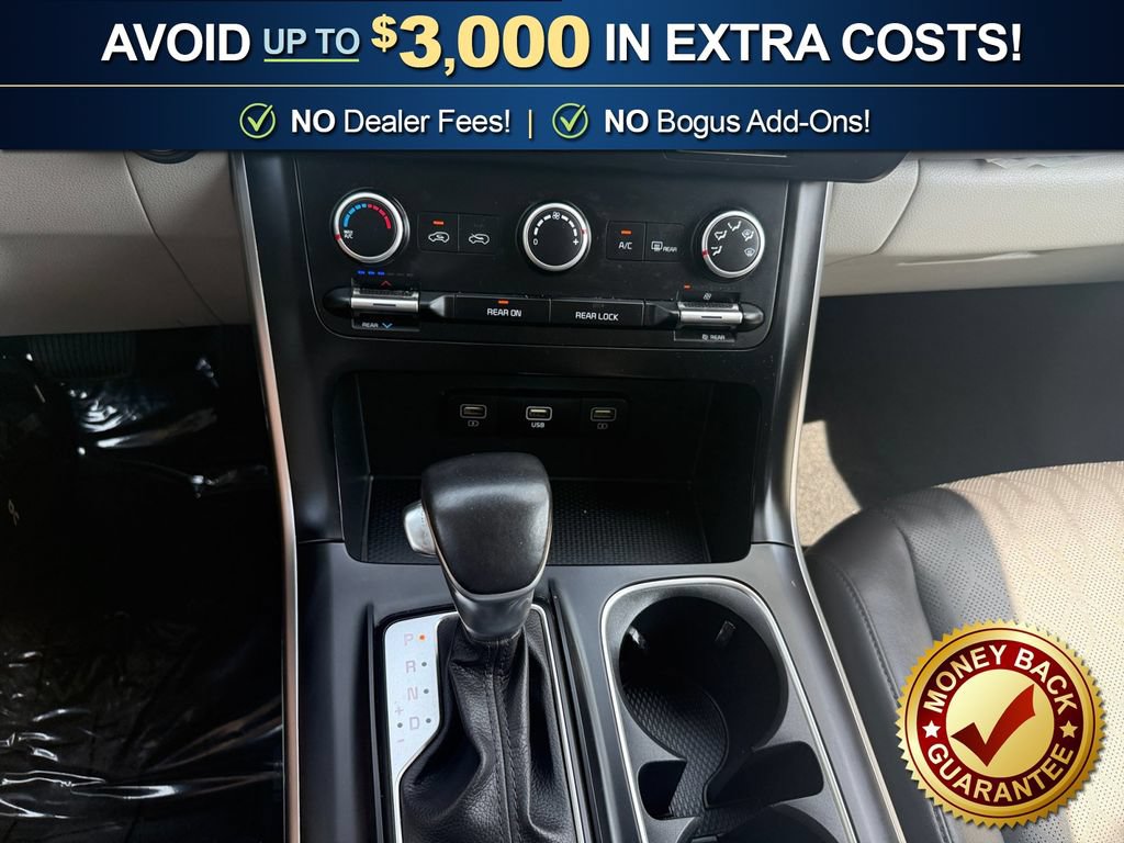 Used 2023 Kia Carnival LX FWD image 20