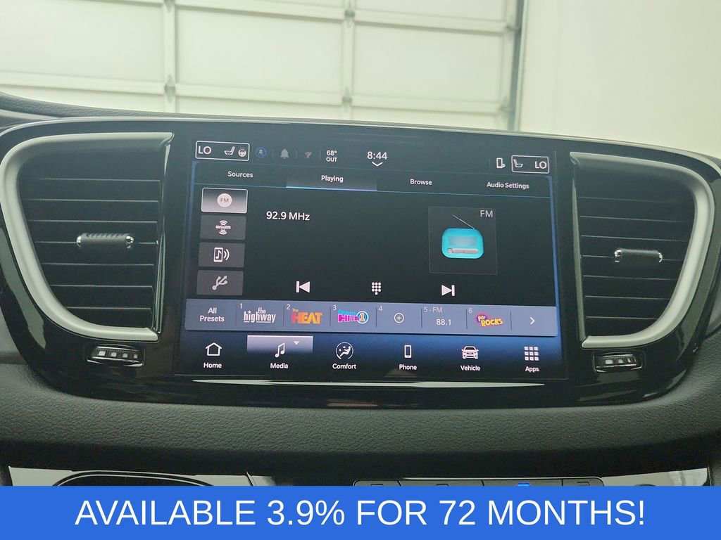 New 2026 Chrysler Voyager LX image 24