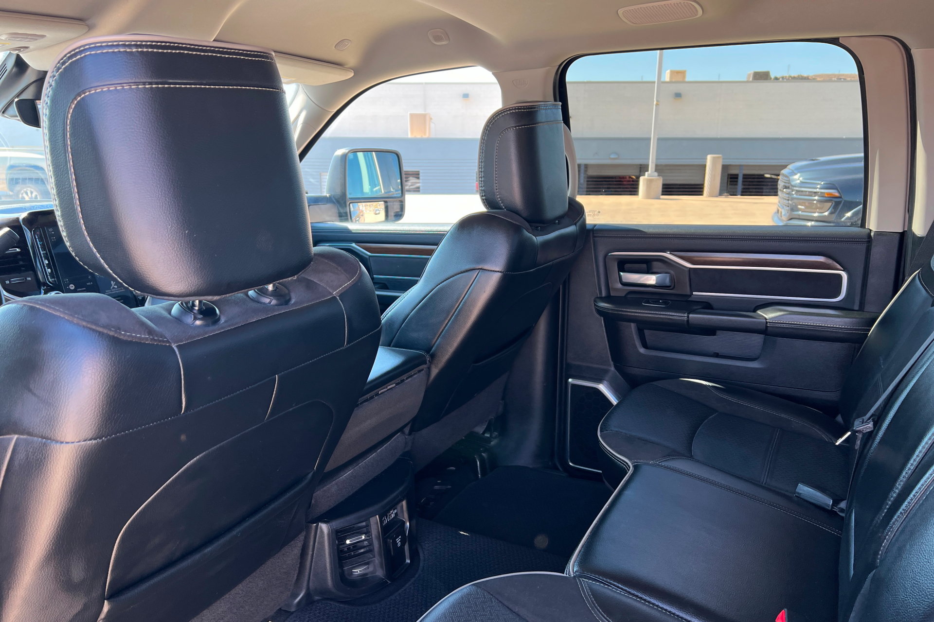 Certified 2024 RAM 2500 Laramie w/ Safety Group AWD/4WD image 19