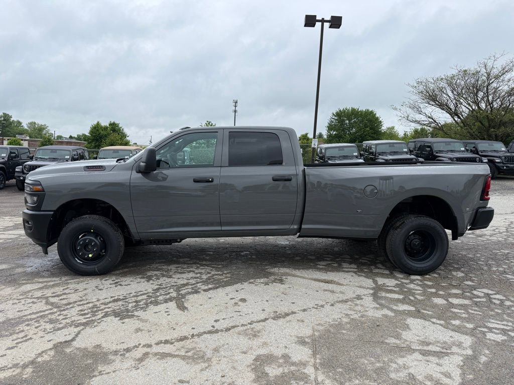New 2026 RAM 3500 Tradesman AWD/4WD image 10