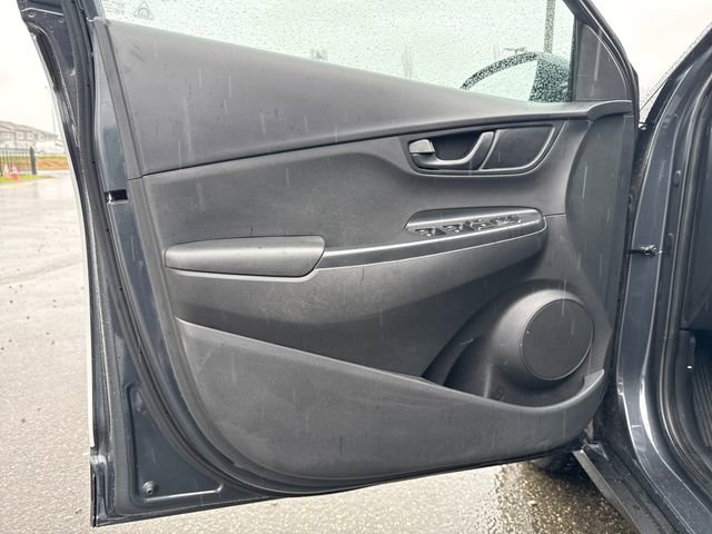 Used 2022 Hyundai Kona SEL image 21