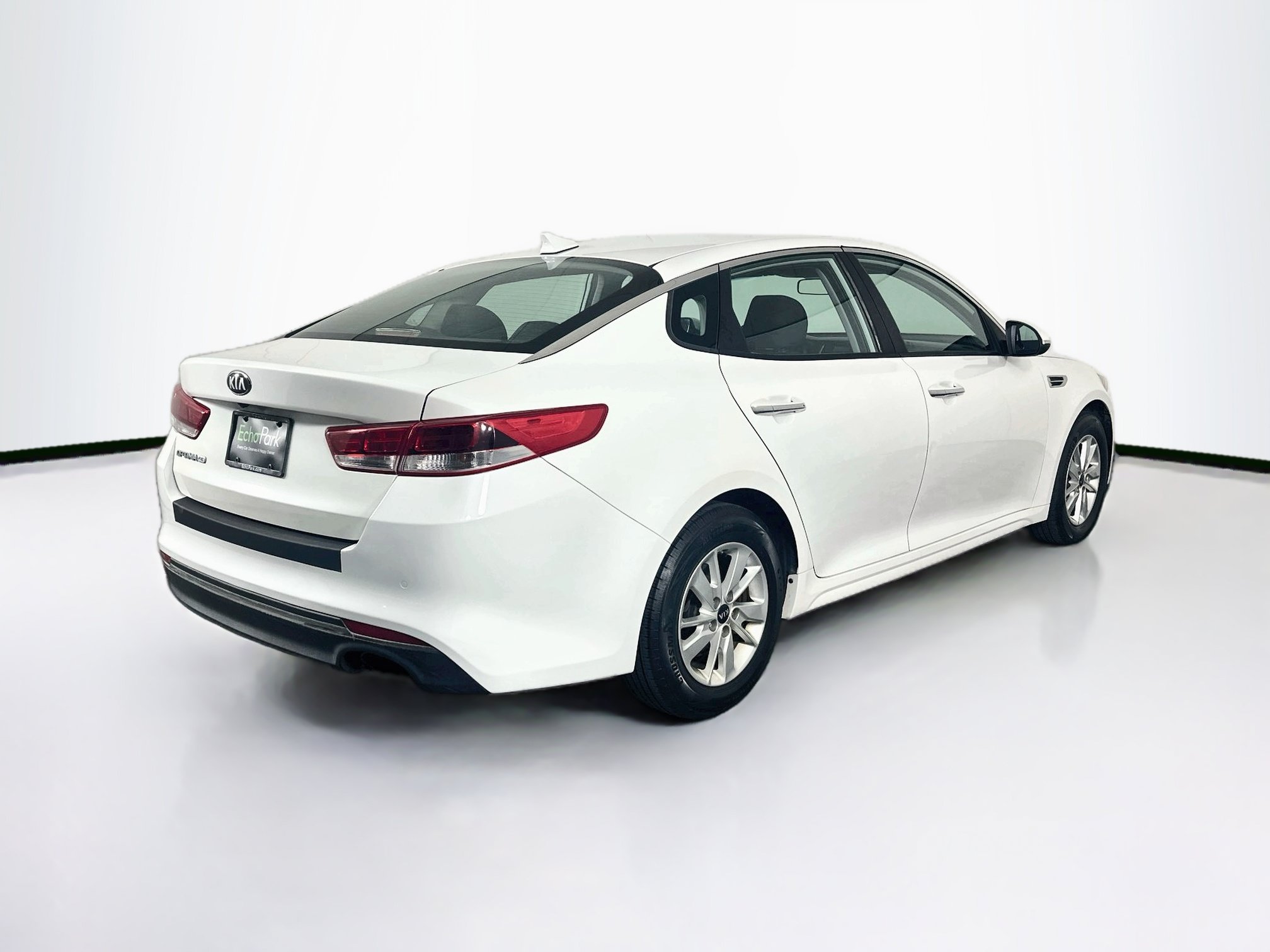 Used 2018 Kia Optima LX FWD image 9