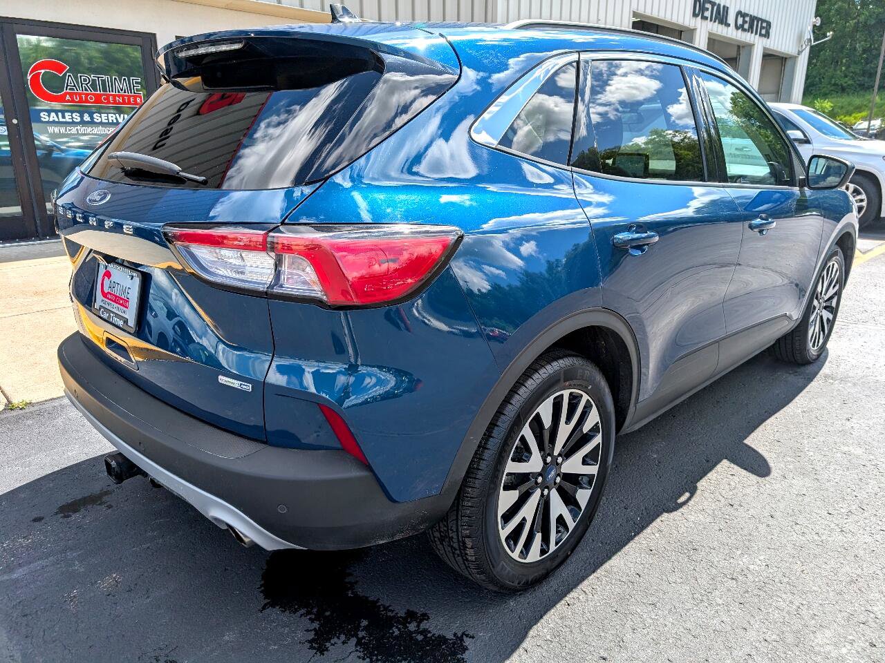 Used 2020 Ford Escape SEL image 8