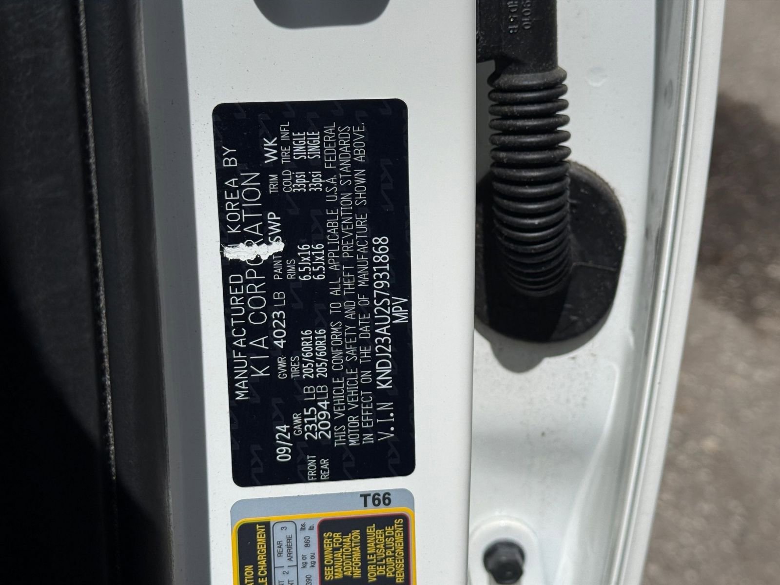 Used 2025 Kia Soul LX w/ LX Technology Package FWD image 25