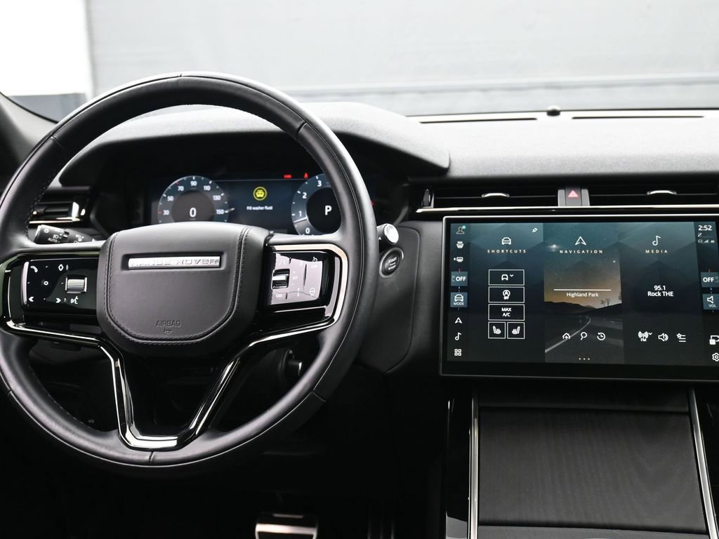 Used 2024 Land Rover Range Rover Velar Dynamic SE AWD/4WD image 11