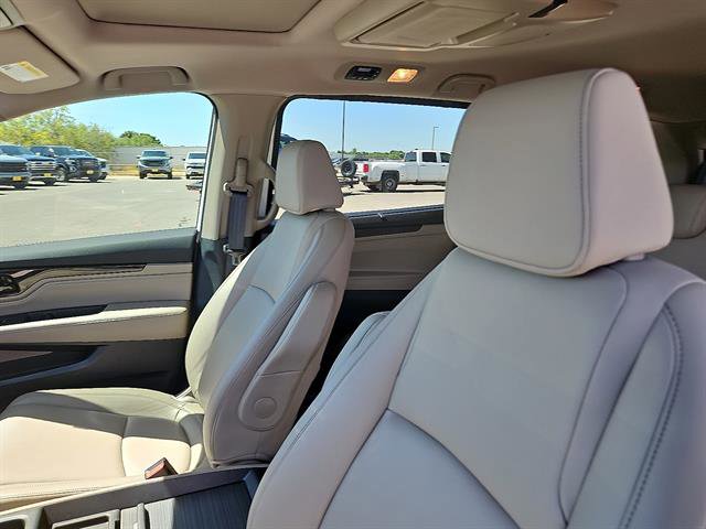 Used 2024 Honda Odyssey Touring image 11