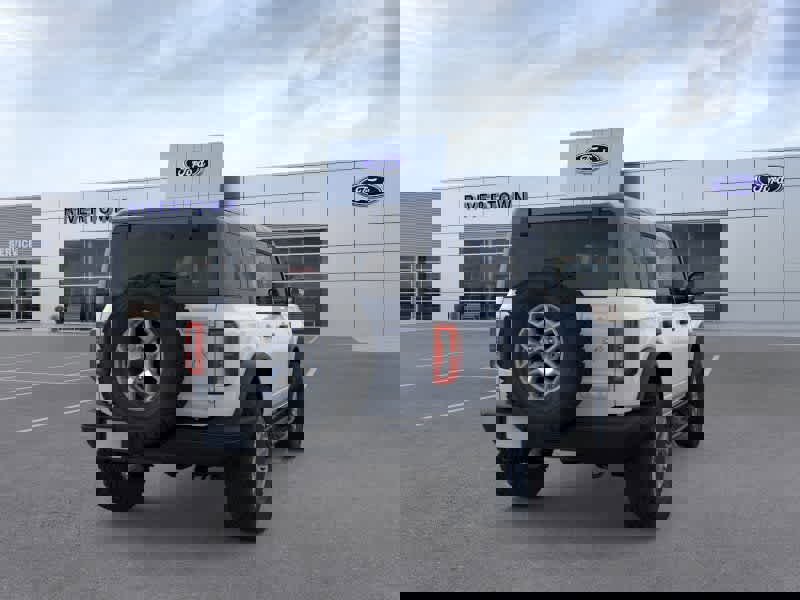 New 2025 Ford Bronco Badlands image 8