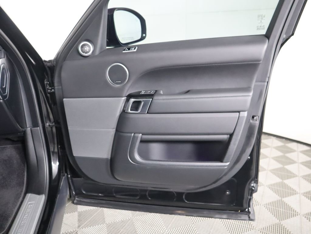 Used 2021 Land Rover Range Rover Sport HST image 26