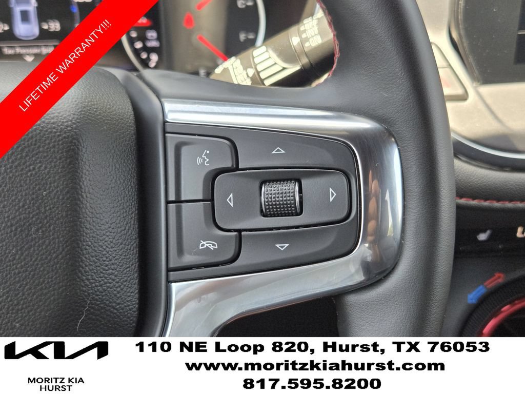 Used 2025 Chevrolet Blazer RS FWD image 28