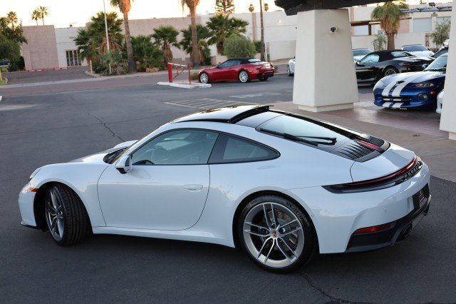 Used 2025 Porsche 911 Carrera image 16