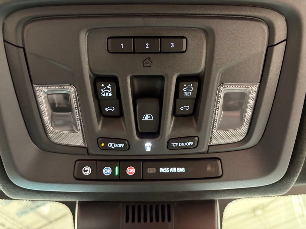 Used 2025 GMC Sierra 2500 Denali Ultimate AWD/4WD image 31