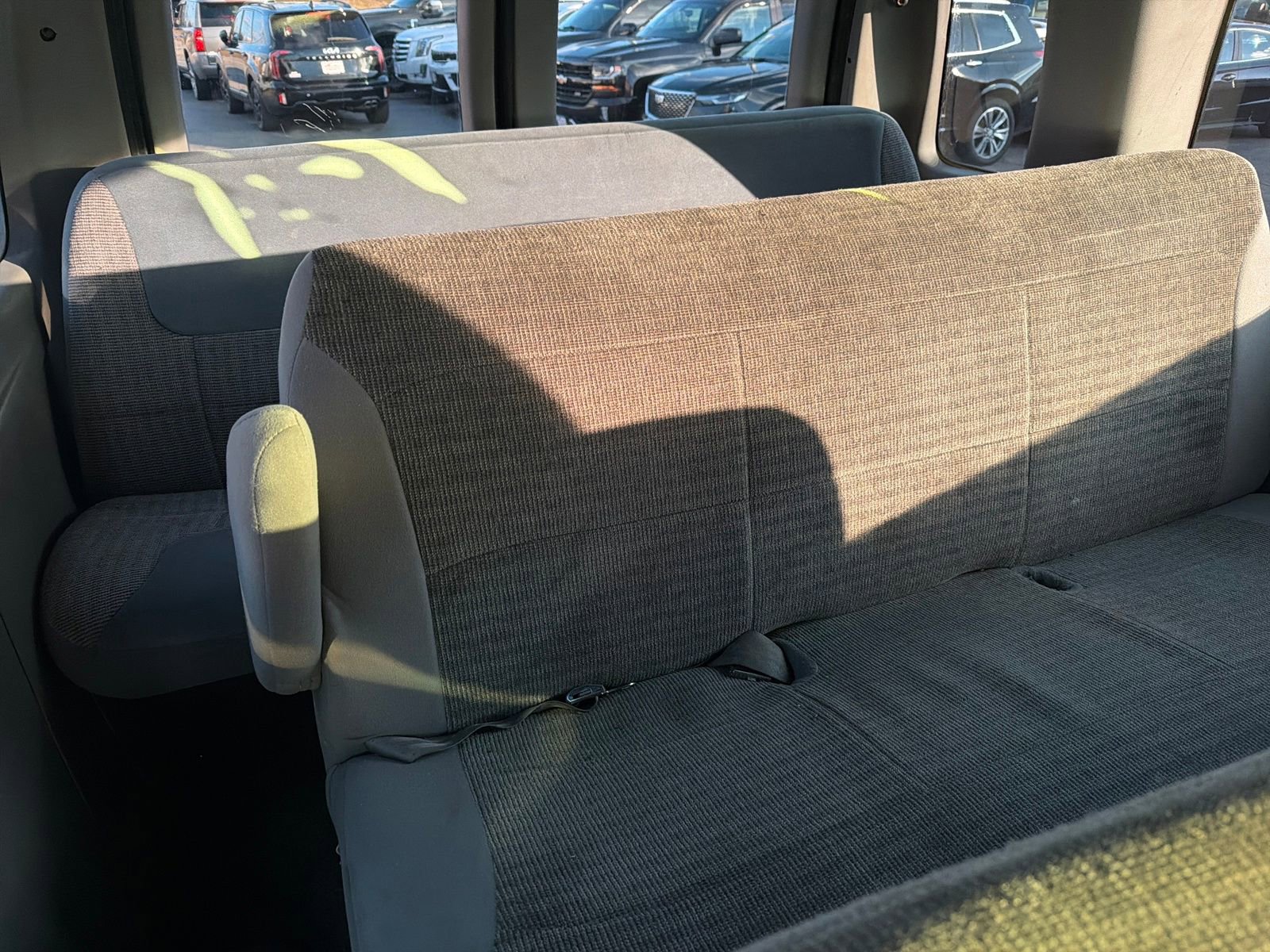 Used 2000 Ford E-350 and Econoline 350 XLT image 28