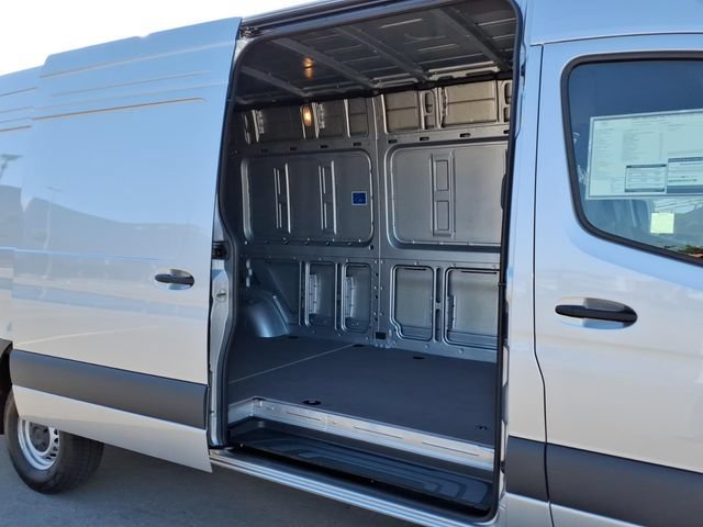 New 2026 Mercedes-Benz Sprinter 2500 image 23