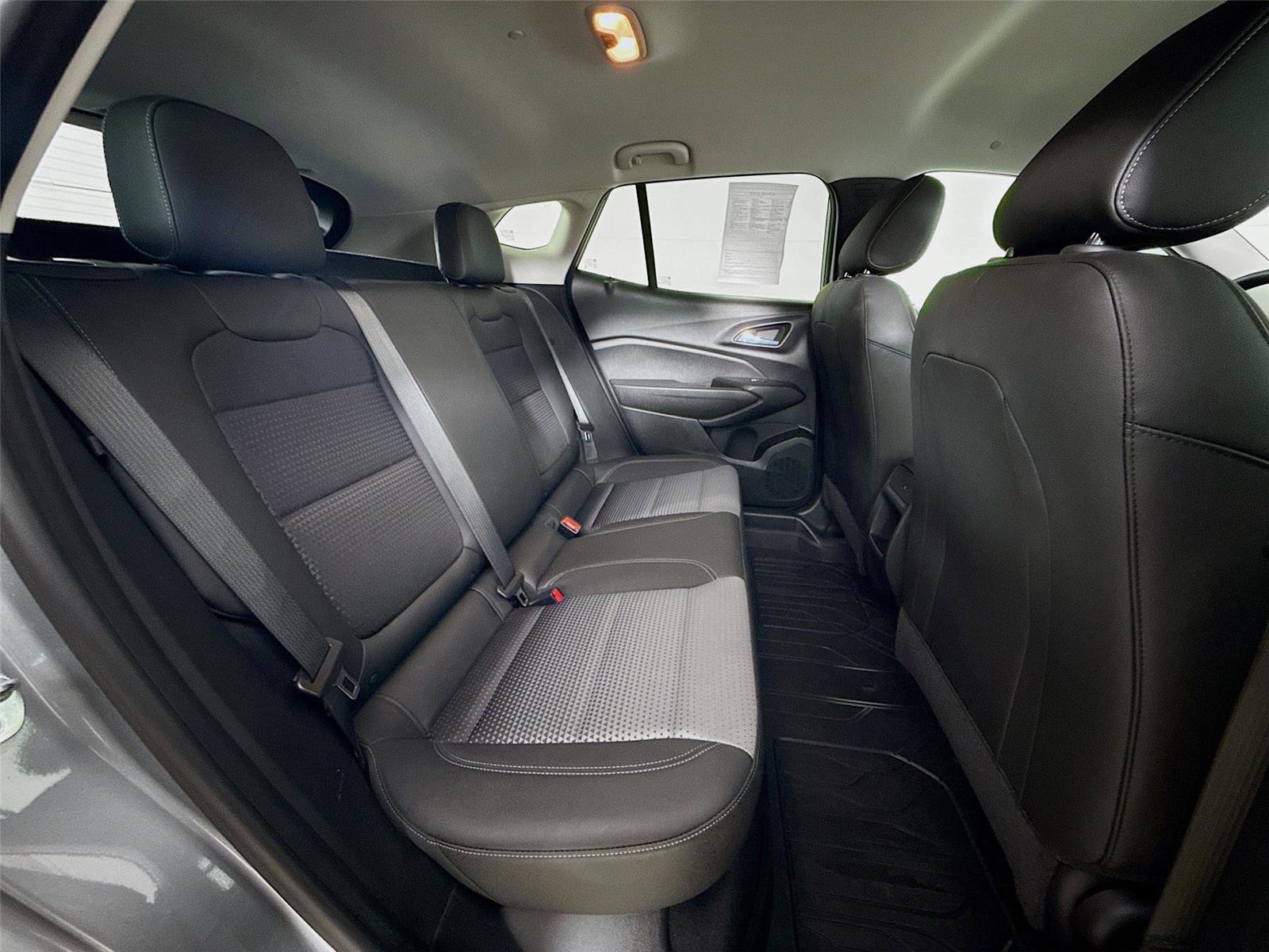 Used 2024 Chevrolet Trax LT w/ Driver Confidence Package FWD image 26