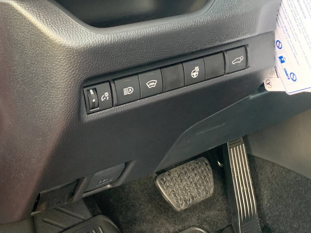 New 2025 Toyota RAV4 XLE w/ Convenience Package AWD/4WD image 29