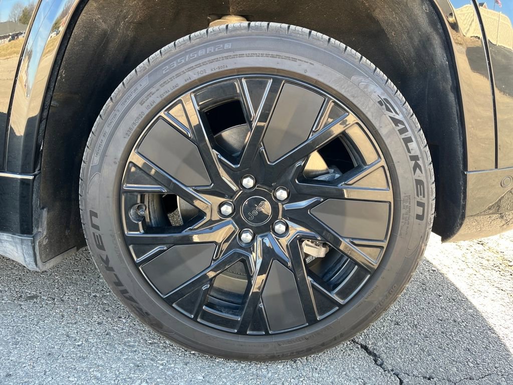 Used 2025 Jeep Wagoneer S Launch Edition image 15