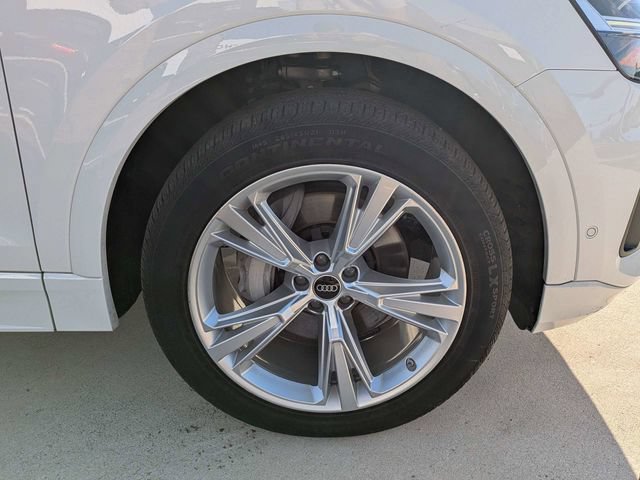 Used 2022 Audi Q8 Premium Plus AWD/4WD image 9
