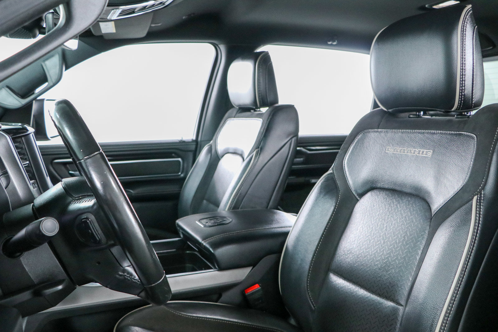 Used 2021 RAM 1500 Laramie w/ Sport Appearance Package AWD/4WD image 24