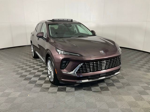 Used 2024 Buick Envision Avenir AWD/4WD image 3