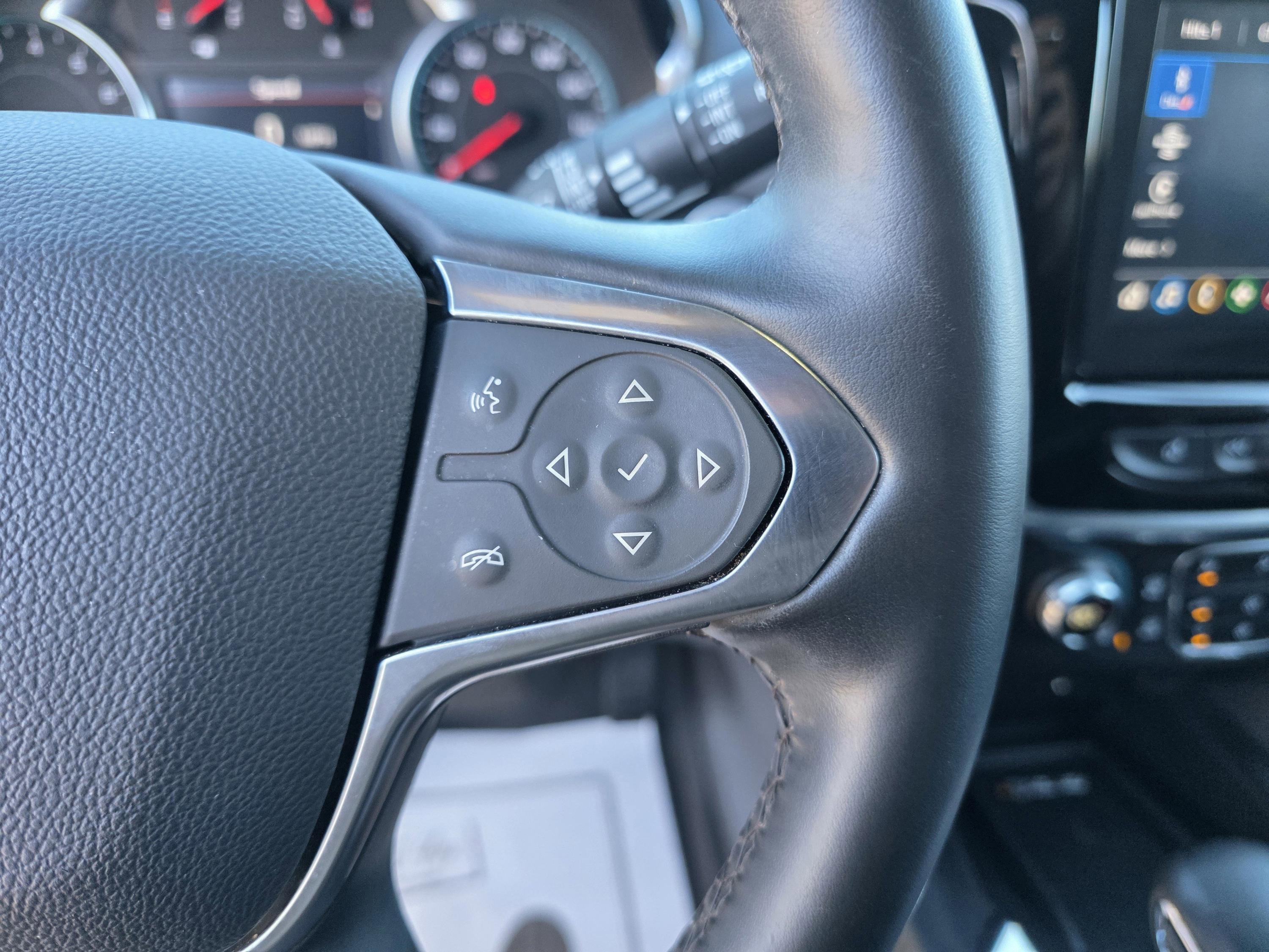 Used 2023 Chevrolet Traverse LT image 35