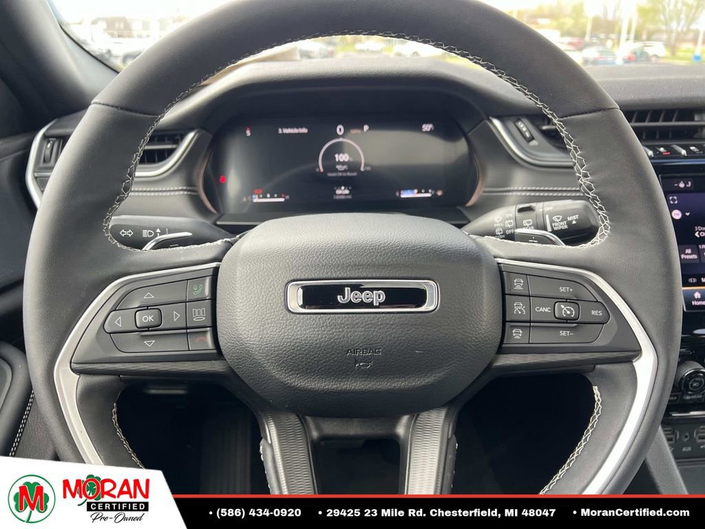Used 2024 Jeep Grand Cherokee Altitude AWD/4WD image 18