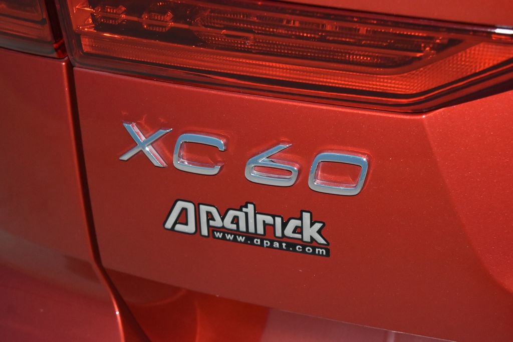 Used 2022 Volvo XC60 B5 Momentum image 27