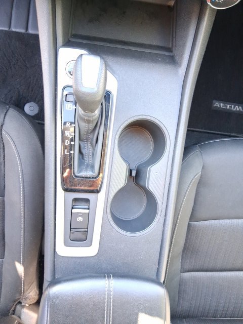 Used 2025 Nissan Altima 2.5 SV AWD/4WD image 12
